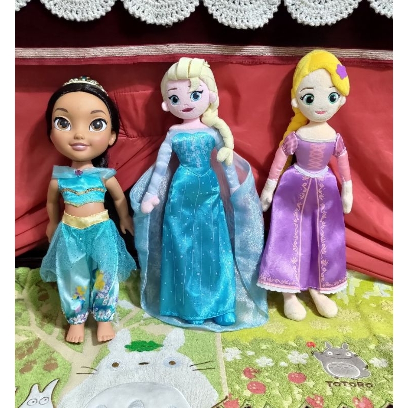 二手 T-ARTS 迪士尼公主抱抱好朋友 樂佩 艾莎 茉莉公主二手 T-ARTS 迪士尼公主抱抱 樂佩 艾莎 茉莉公主