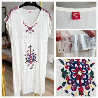 🇯🇵日本品牌AMINA波西米亞風 民族風 渡假風 南洋風 彩色圖騰刺繡花紋 白色短袖連身長裙/長洋裝