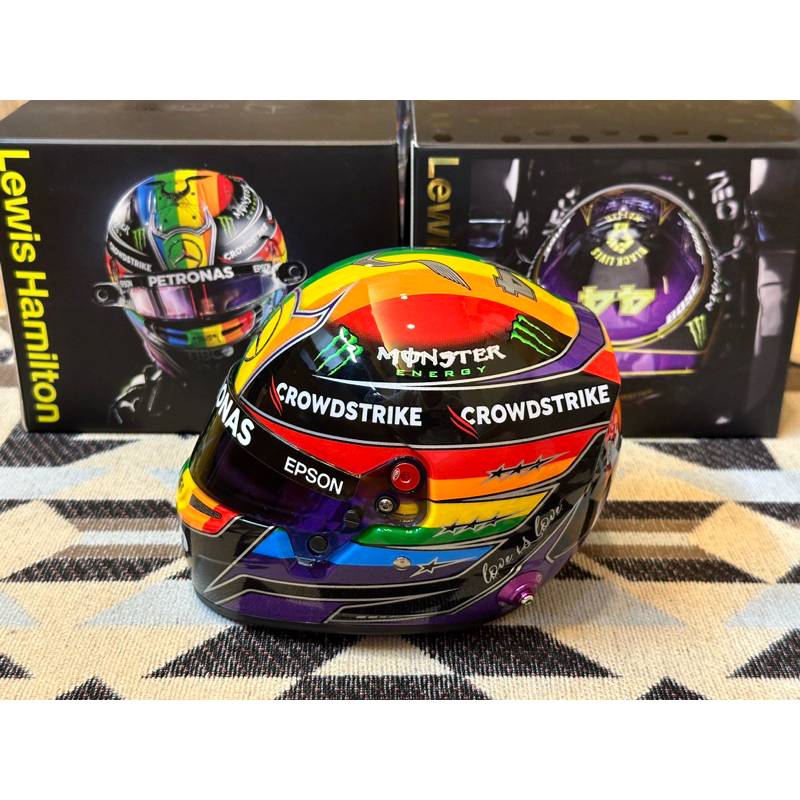 【代購商品】Bell Lewis Hamilton 2021卡達🇶🇦站 彩虹🌈安全帽模型 1:2 F1