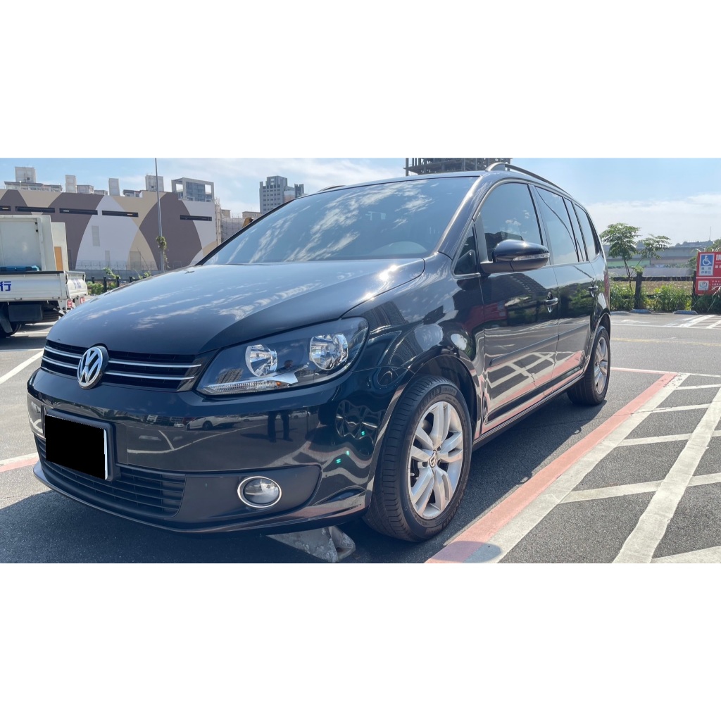 2012 VW Touran 七人座 柴油引擎 省油省稅省荷包 車況超優 直購價 9.9 萬 #中古車#柴油車#休旅車