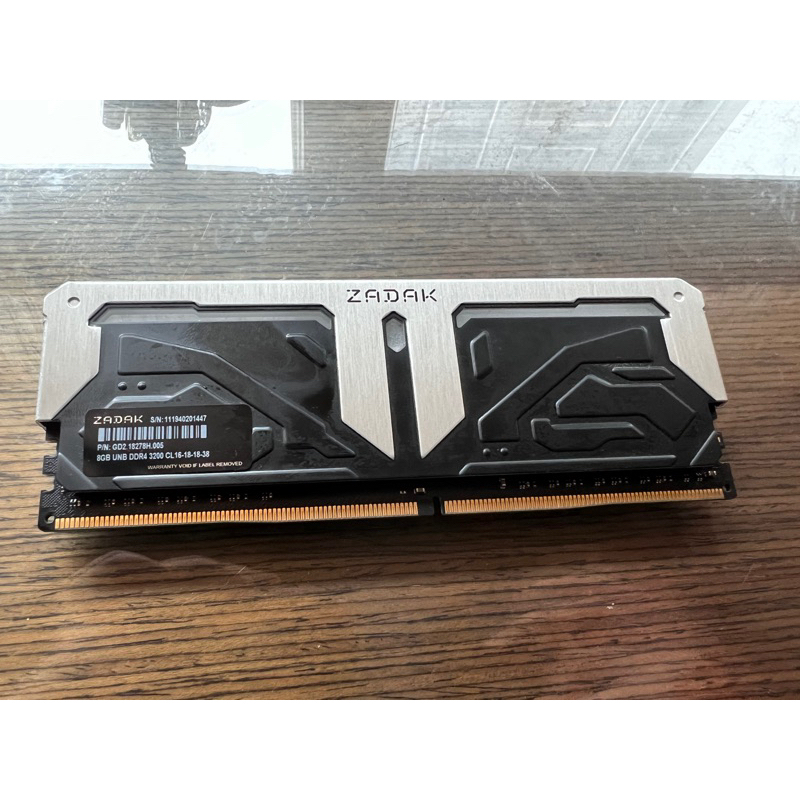 ［二手］ZADAK SPARK 16GB(8GB*2) DDR4 3200 RGB 記憶體