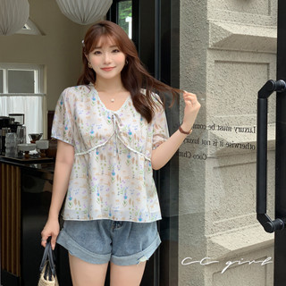 CCGIRL中大尺碼 田園鄉間稻香溫柔碎花蕾絲V領上衣-適L～5L《 31843》大尺碼女裝 中大尺碼上衣
