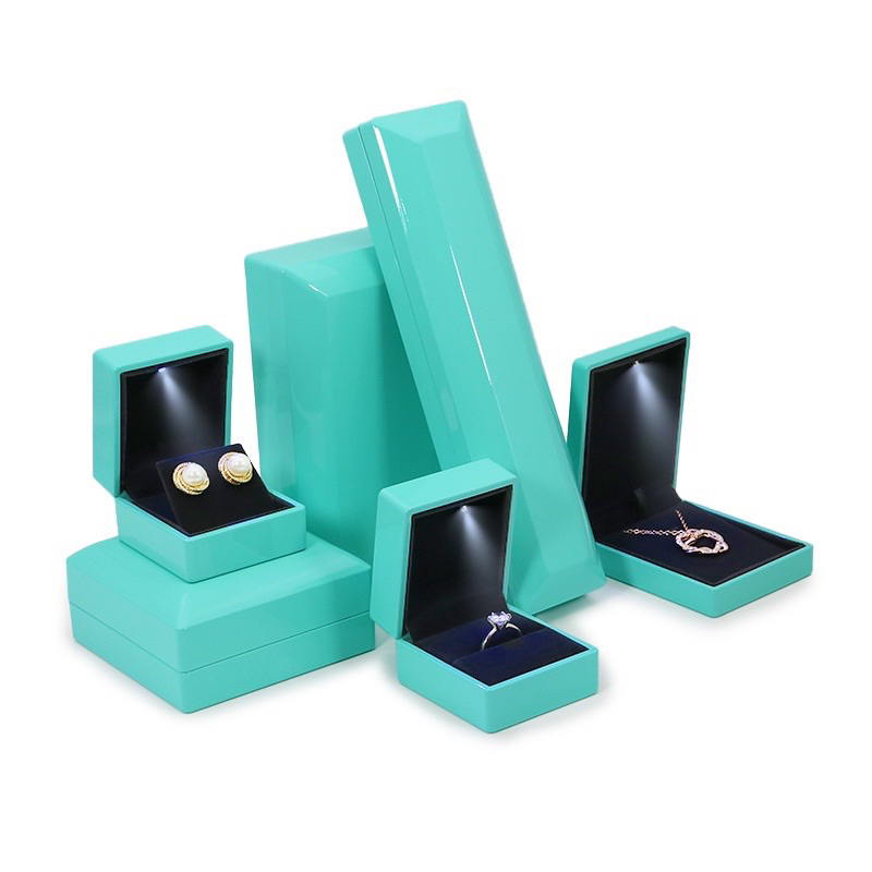 「現貨」Tiffany藍綠色LED帶燈戒指盒 吊墜盒 手鐲盒 手鏈盒