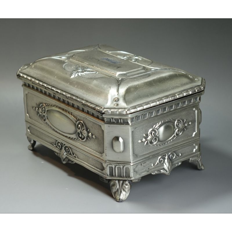 古董珠寶盒 1956年 / 德國 🇩🇪 錫製珠寶盒將近70年歷史原鑰匙