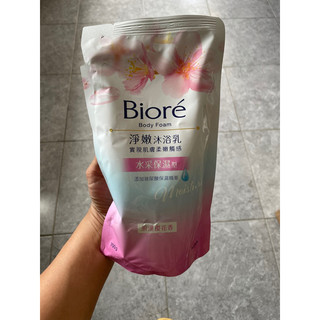 biore 水採保濕型沐浴乳700g