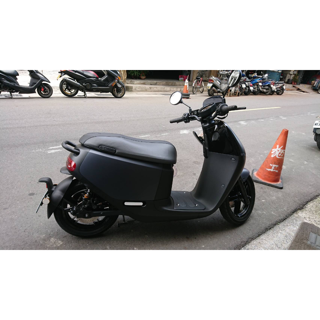 gogoro 2S 原廠零件右側車殼