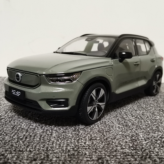 🚗❰最便宜模型車❱1:18 1/18 VOLVO XC40 沙漠綠 純電版 模型車 休旅車 SUV 富豪