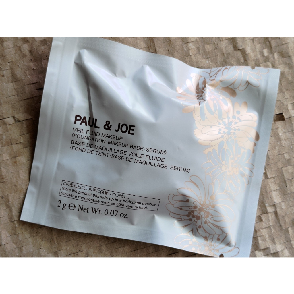 日本【PAUL&amp;JOE】糖瓷絲潤精華氣墊 (2g) 色號: 02 (SPF25 PA++) 氣墊粉餅 底妝 粉底