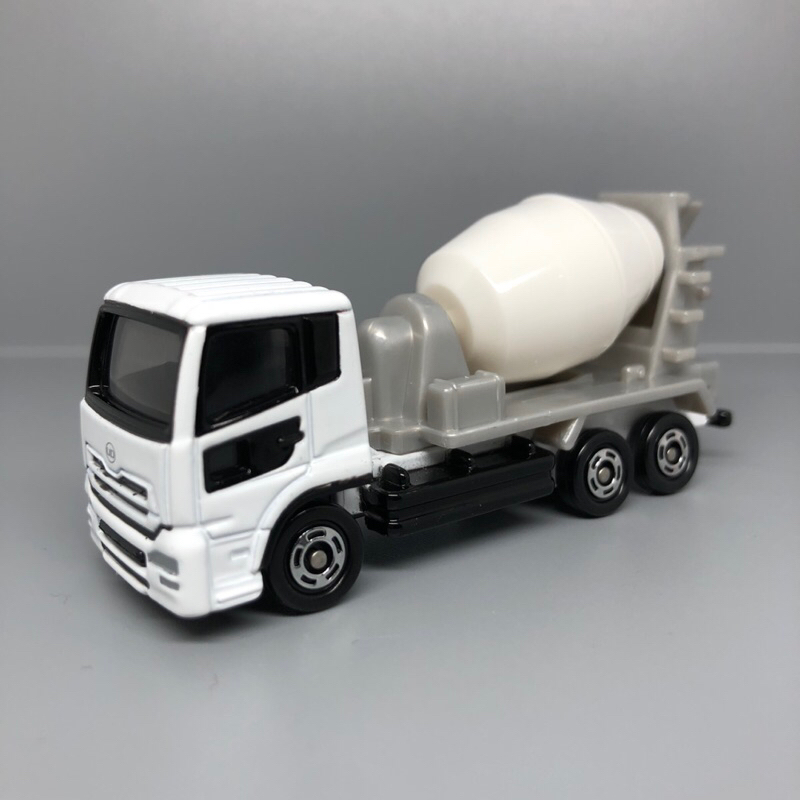 Tomica diesel quon 非賣品 水泥車