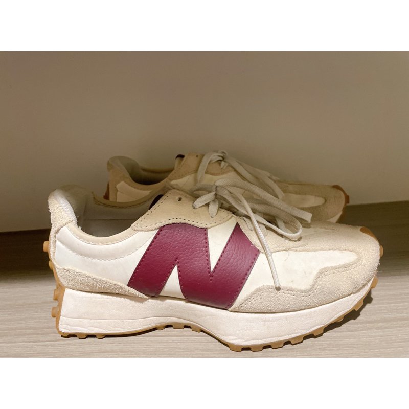 二手9成新 New Balance 327 酒紅焦糖底24.5