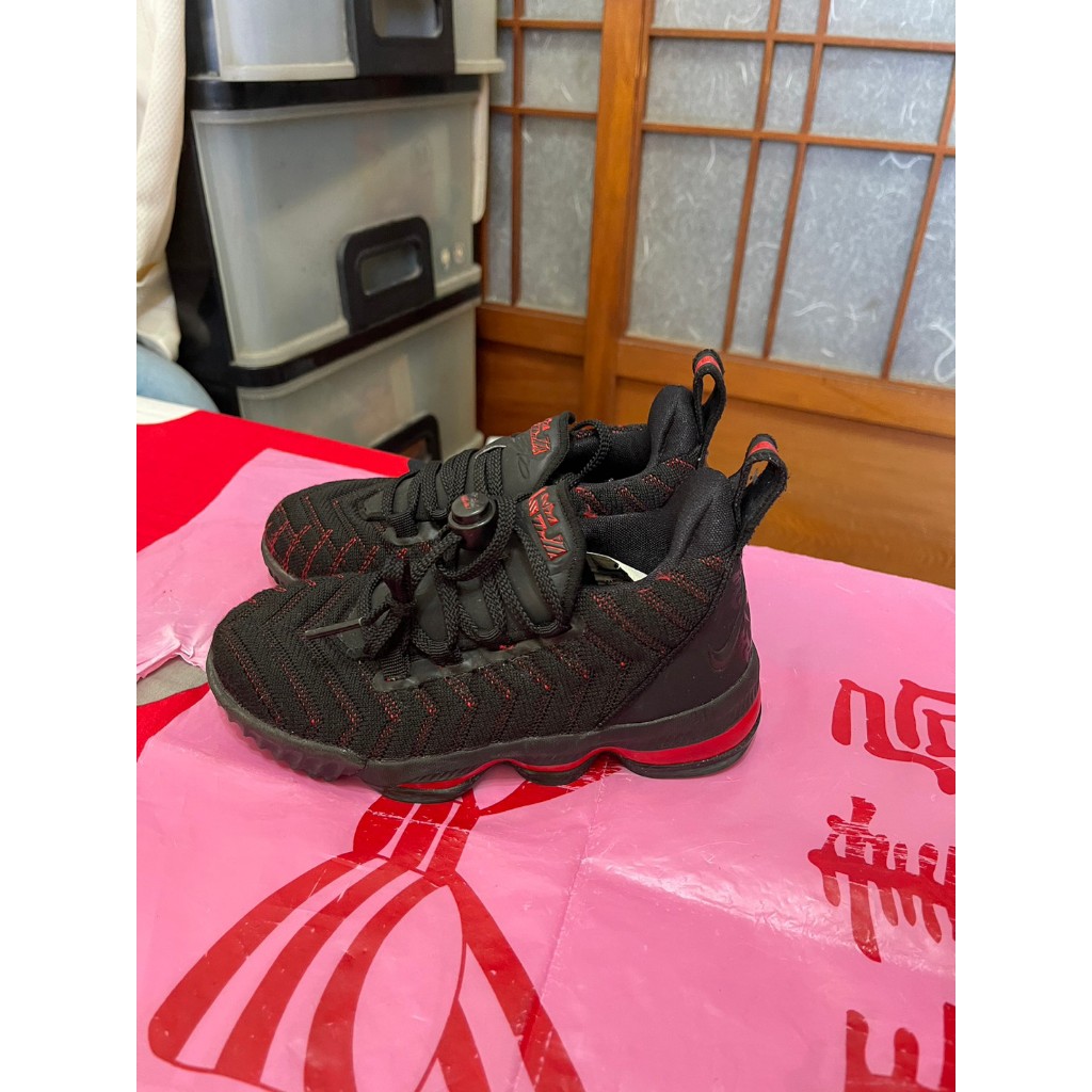 「 二手鞋 」 Nike LBJ 兒童籃球鞋 US11C（黑紅）鐵5
