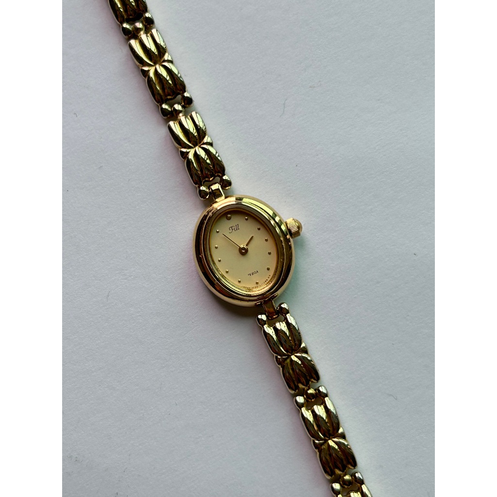 《CITIZEN VEGA 星辰》金色小錶面古董錶 復古錶 鍊條女錶