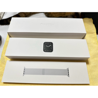 Apple Watch S5 二手（GPS+行動網路）44mm銀色不鏽鋼錶殼+銀色米蘭式錶環