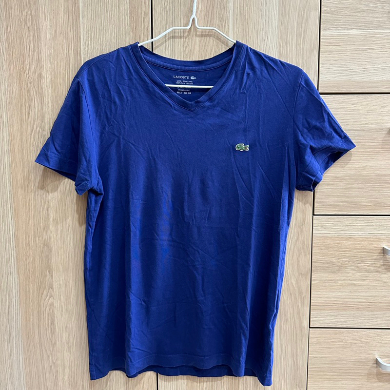 ［二手衣] Lacoste 男款 V領T恤 短袖上衣 寶藍色