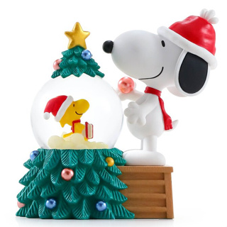【新品現貨 JARLL讚爾藝術】Snoopy史努比愉快的驚喜 亮麗聖誕節獻禮 水晶球擺飾 禮物 胡士托