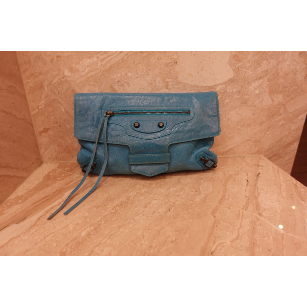Balenciaga Envelope 2024 2 BigGo