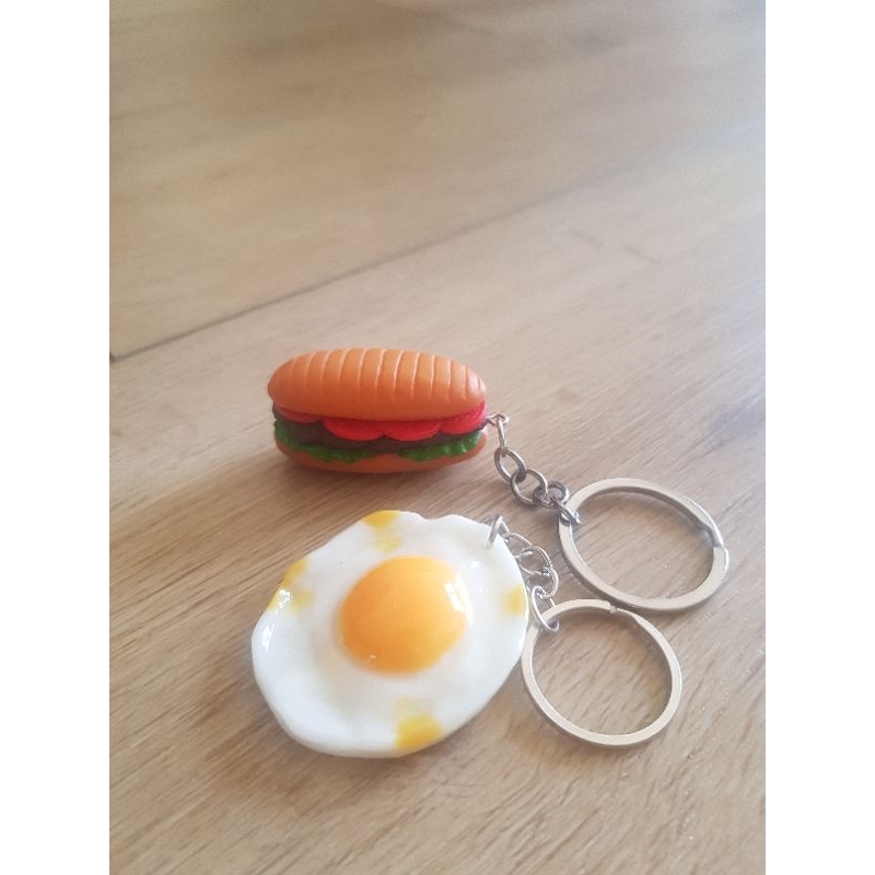 四食五号早餐店 漢堡吃不飽 多買一個三明治來吊  鑰匙圈 手機吊飾
