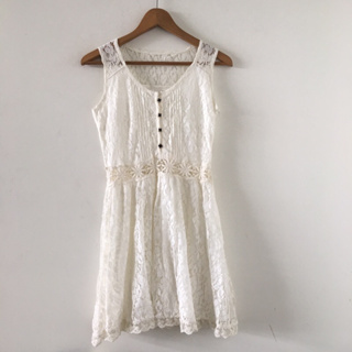 日本品牌 | une glace | 全新 日系 優雅 蕾絲 鏤空 米白 白色 無袖 小洋裝 連身裙 洋裝 日本 日牌