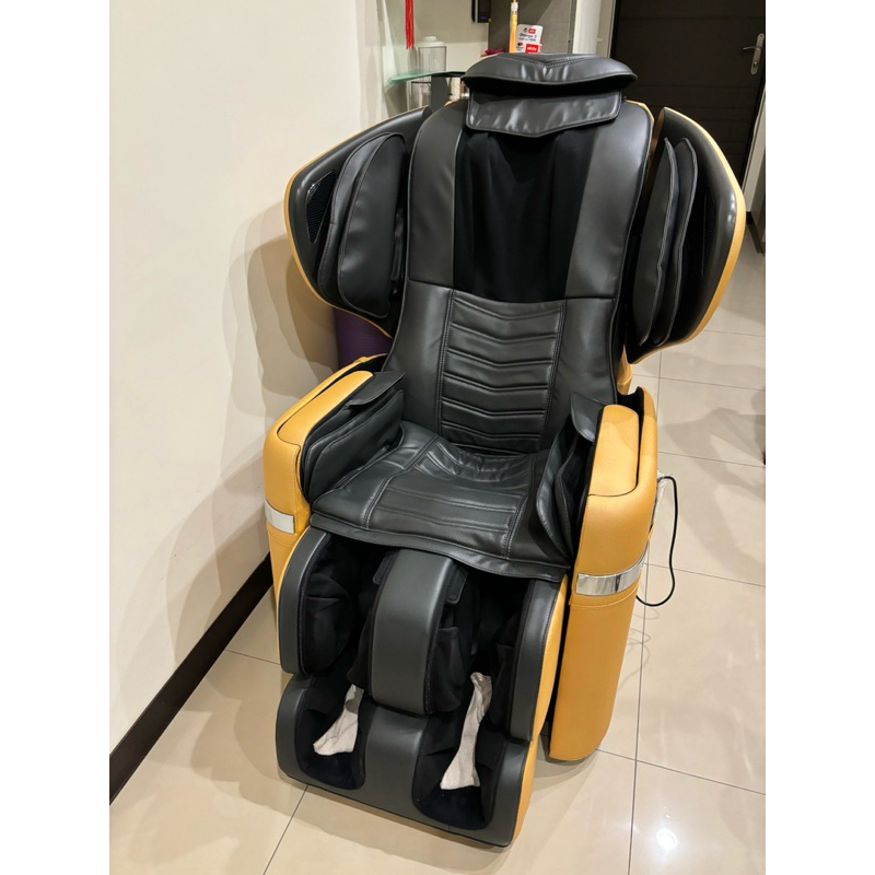 OSIM V手天王按摩椅