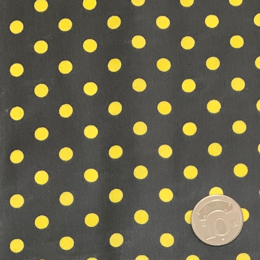【智惠手作】C1167 1尺 日本防水布 圓點布 點點布 黃圓6mm 黑底色 包包 長夾裡布 尺寸約30cmx110cm