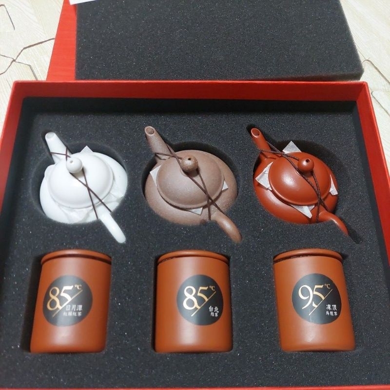 絕版 全新陶作坊 老岩泥 茶三品 個人品鑑組水平壺，附三可愛小茶罐如圖