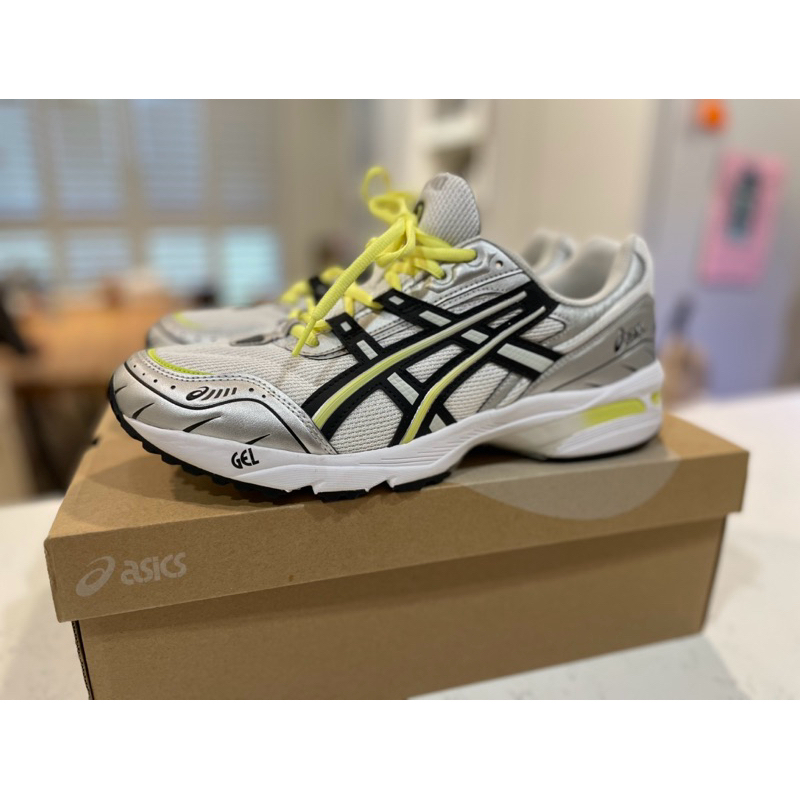 sold out US11.5 ASICS gel 1090  銀黃