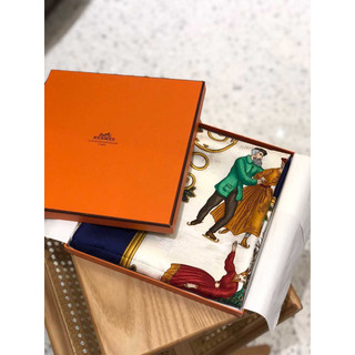 Hermès 愛馬仕 絲巾 披肩 圍巾vintage 深藍 100%silk 90*90 付盒