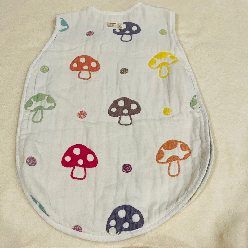 日本 Hoppetta 六層紗蘑菇防踢背心 防踢被 0-3歲嬰童版 經典 蘑菇