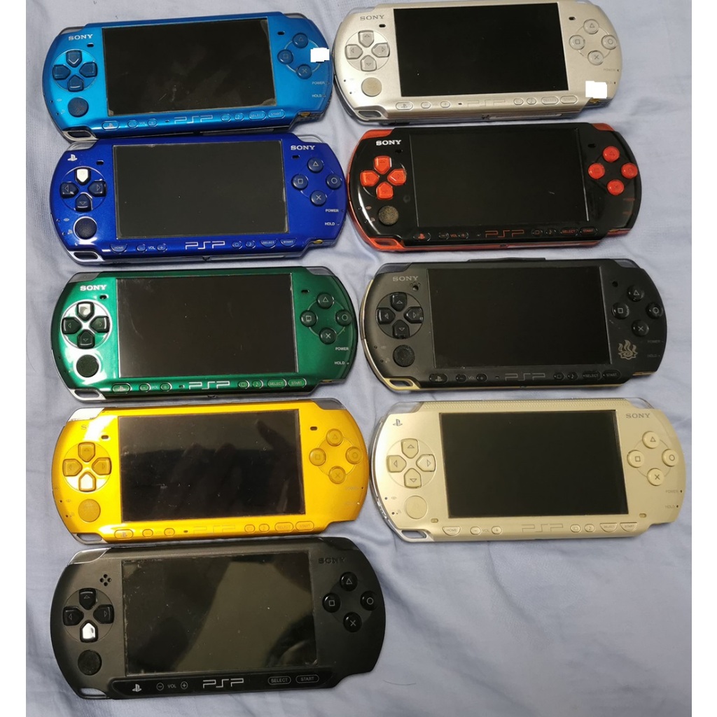 不單售。福箱 出清價! 各色抽獎制 無改機 功能完好 SONY 2手原廠 PSP 各系列主機 含充電器不含電池 賣2千