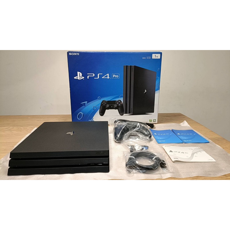 Sony PlayStation4 PS4 Pro 主機 7017B