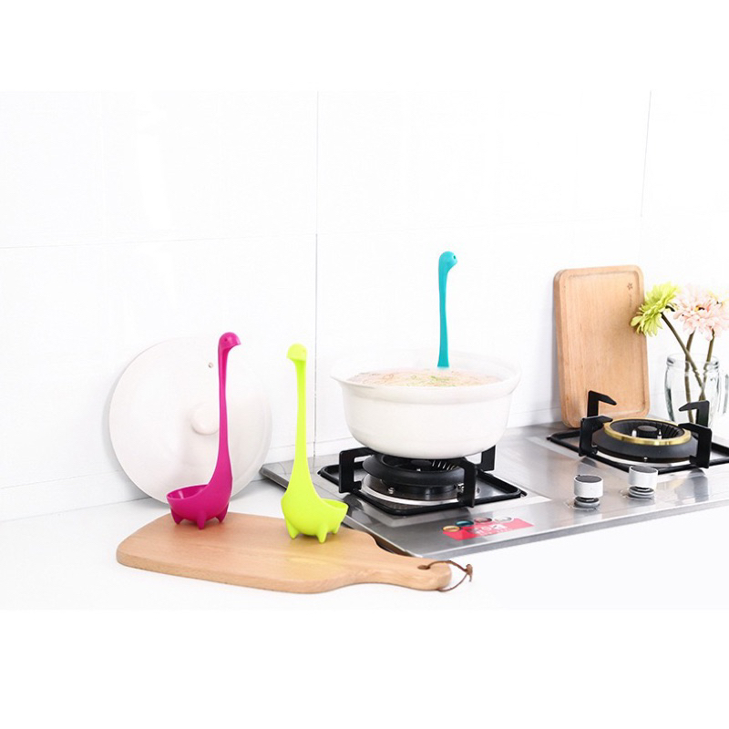 尼斯湖水怪 尼斯湖水怪湯匙 尼斯湖水怪湯勺 湯勺 湯匙 造型湯瓢 可愛湯勺  環保 塑膠 長柄 可掛式 大勺子 可站立