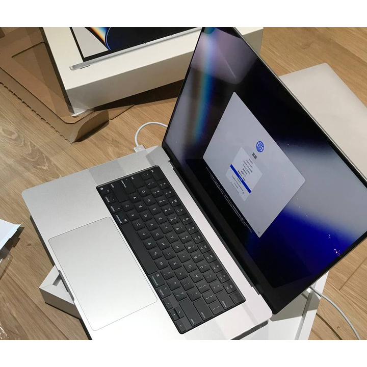 (可議價,面交,聊聊速回,勿下單)MacBook Pro 16 吋 M1 Max 稀有客製化絕版品出清