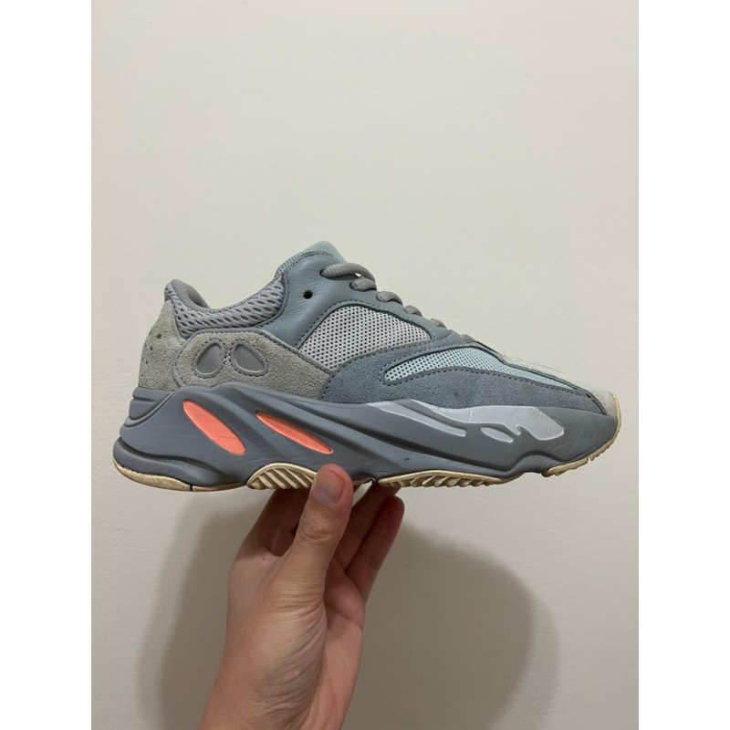 Adidas Yeezy Boost 700 inertia 慣性