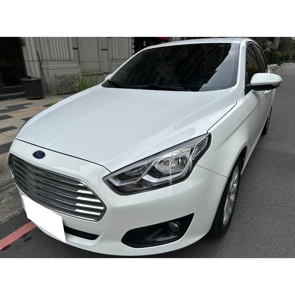 婷車庫 2019 ESCORT 福特四門房車 代步安全鈑金厚實 稅金只有1.5L