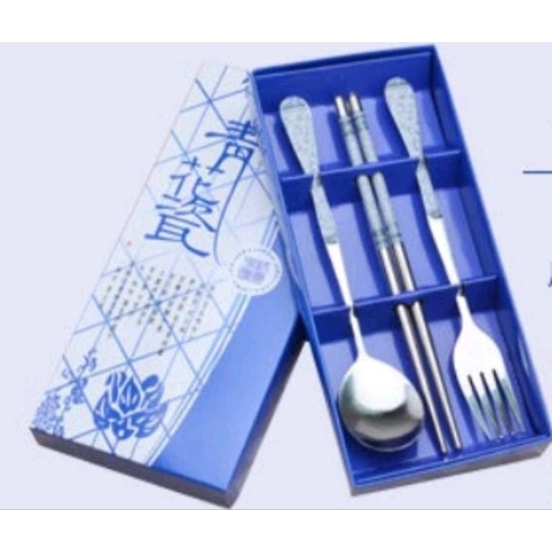 不銹鋼餐具套裝青花瓷禮盒勺叉筷三件套