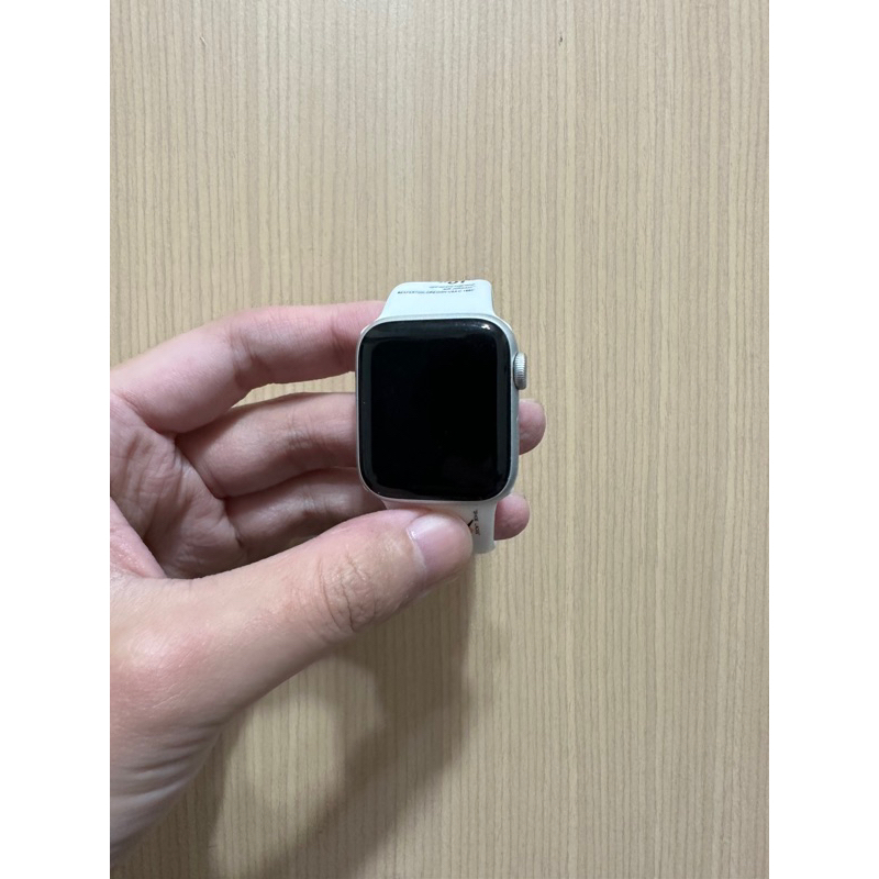 高雄可面交🍎95新 Apple Watch SE2 40MM GPS 白色