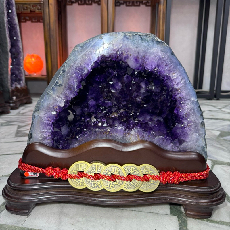 頂級巴西 紫水晶洞 ESPa++🥇19.5kg❤️共生瑪瑙邊 滿鈦晶 虎牙方解石 黃磷鐵礦 紅幽靈水晶 圓頭口寬土型晶洞