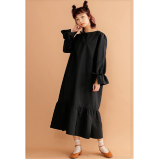 日本買【merlot plus】黑色糖果袖 荷葉裙 長袖連身裙 全新