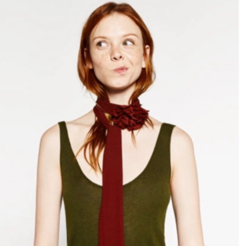 全新Zara鑲飾領巾 花朵領巾 花朵圍巾🧣酒紅色