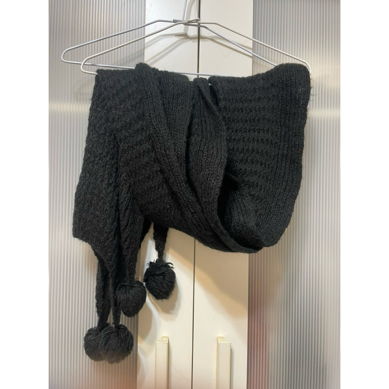 黑色毛線🧶球球保暖圍巾（二手）