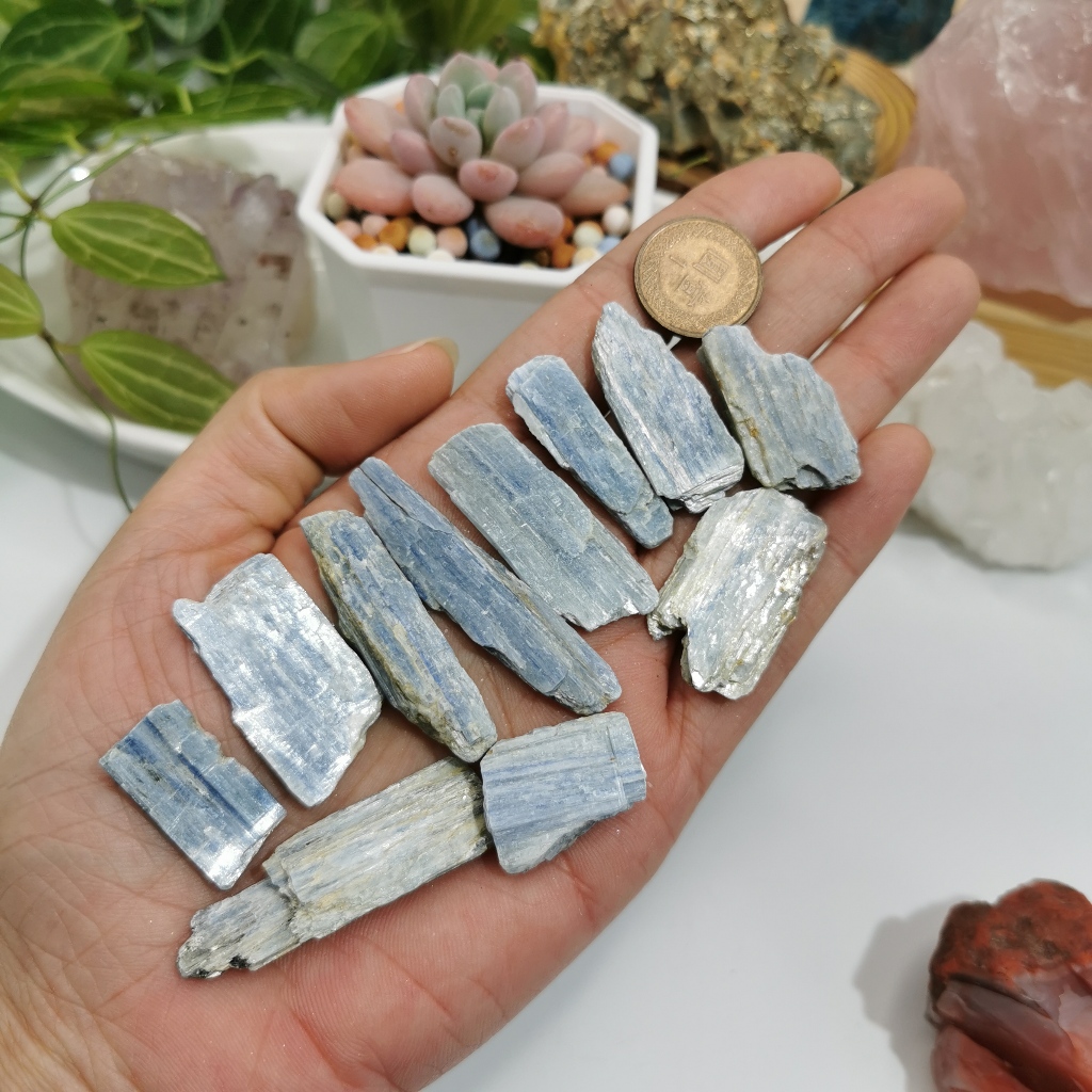 能量倉庫-出清特價-藍晶石原礦 Kyanite 原石51-100