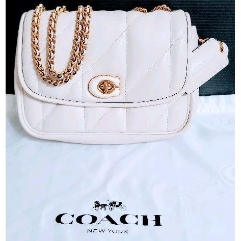 coach 包包 快速出貨 現貨 米白色 小香風 鍊帶包 新品 百貨 精品 專櫃購 保證 正品 真品 有購證 枕頭包