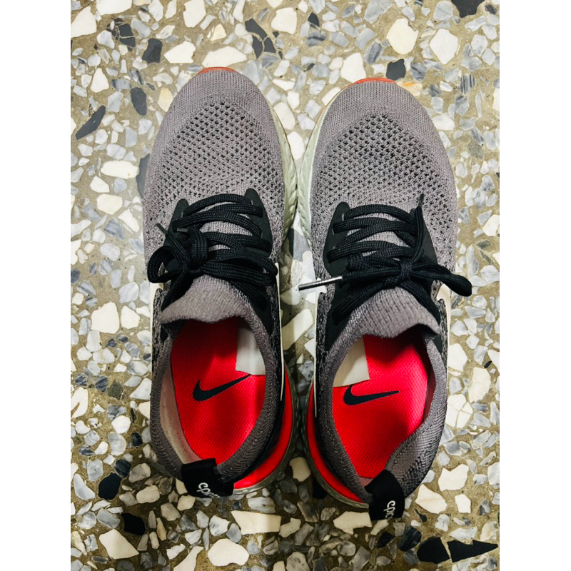 NIKE EPIC REACT FLYKNIT 女球鞋，US 7.5，少穿，鞋面新，鞋底紋路清晰，90%NEW。