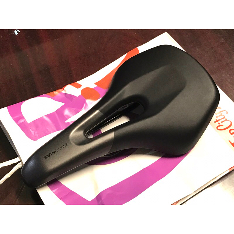 全新 Giant ergomax 坐墊