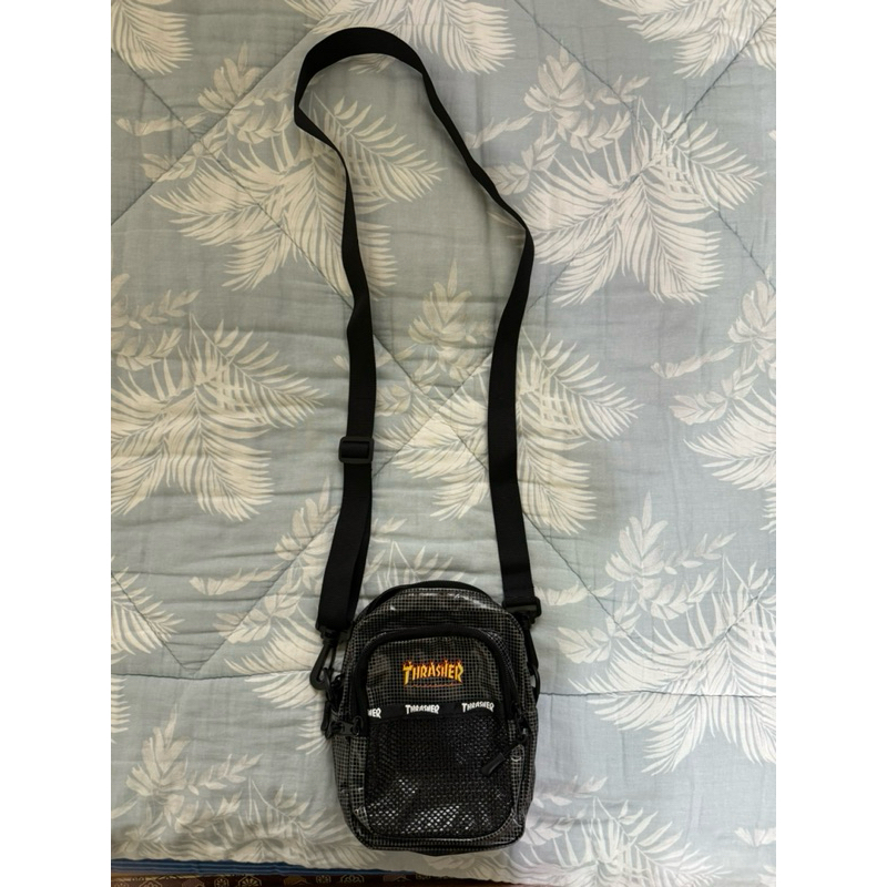 （近全新）Thrasher Mesh Sholder Bag 火焰 pvc 腰包 小包 單肩包 側背包