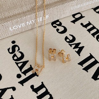 【現貨】(925銀針)正韓 精緻 鍍24K金 圓珠 滿鑽 H字母 耳環【KT Accessories】