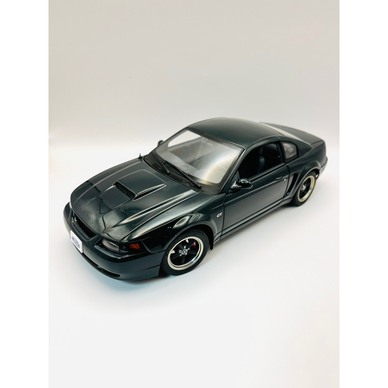 AUTOart 1/18 2001 Ford Mustang Bullitt 野馬 墨綠色 模型車 72851