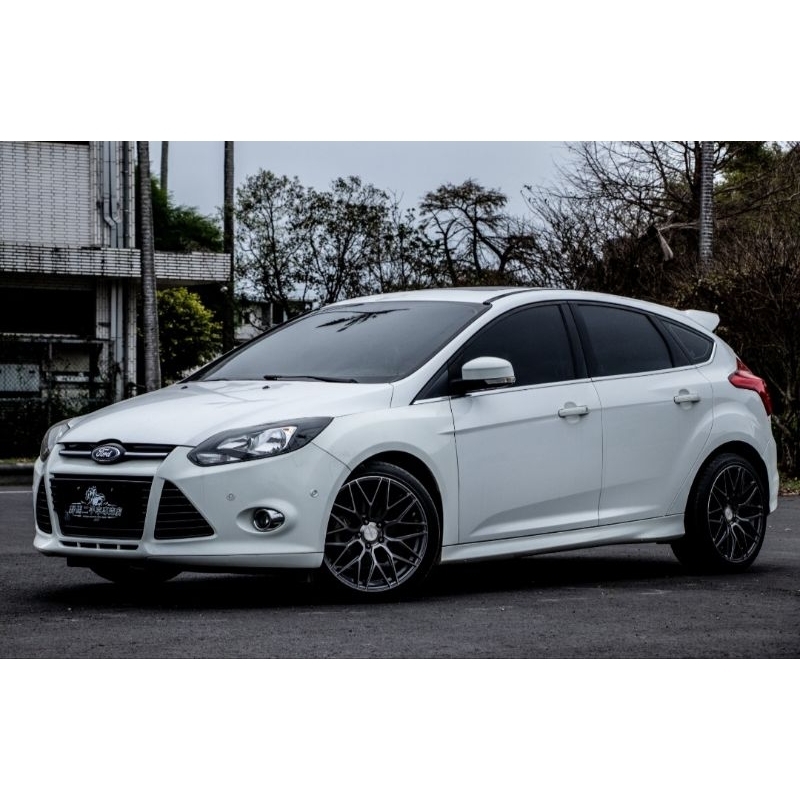 2014 Ford 中古車Focus 5D 2.0 可議價 配合銀行貸款 5門掀背車 非柴油運動版 非頂級柴油版