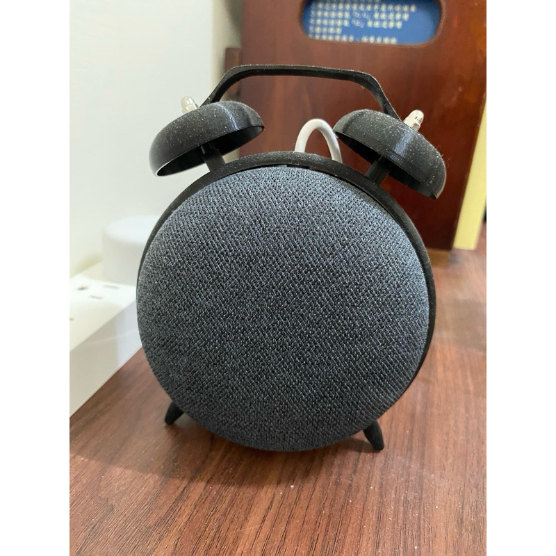 Google nest mini 2 + 鬧鐘形狀電線收納