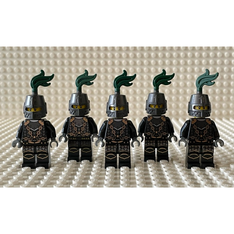 LEGO樂高 二手 絕版 城堡系列6918 鐵匠攻擊 龍騎士(隨機1隻）